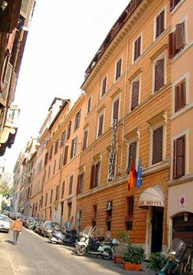 HOTEL JULIA