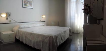 HOTEL -LA-MERIDIANA