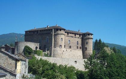 CASTELLO DI COMPIANO HOTEL RELAIS MUSEUM